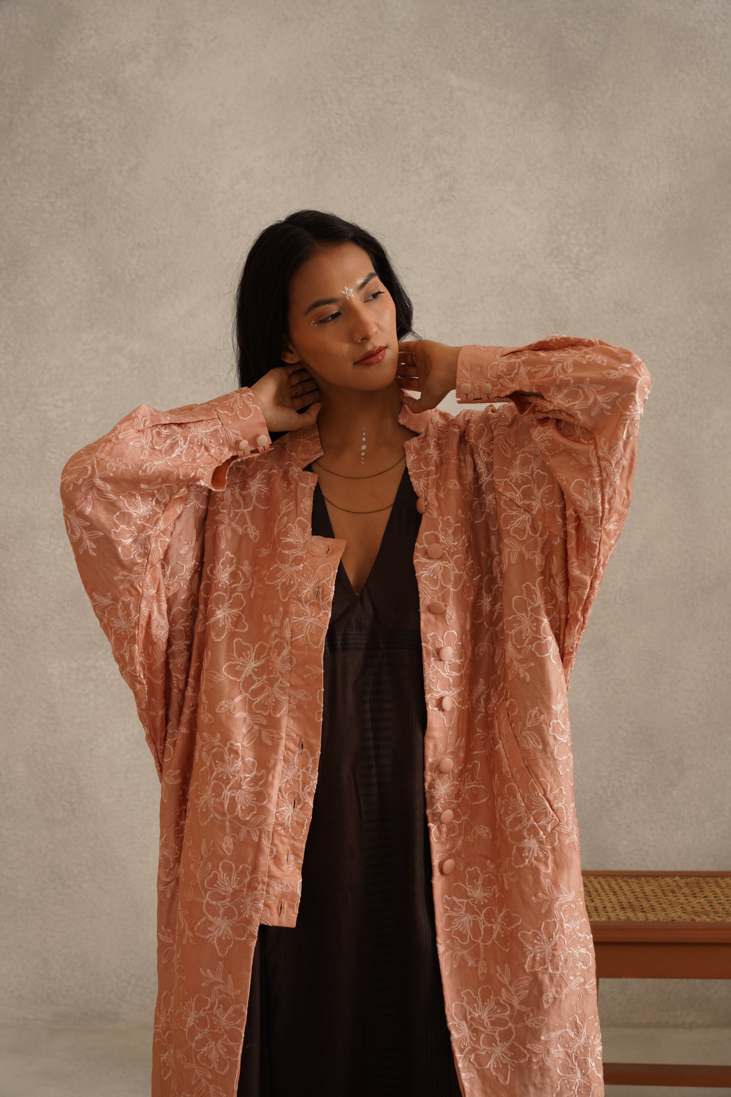 Embrace cape | Salmon Pink