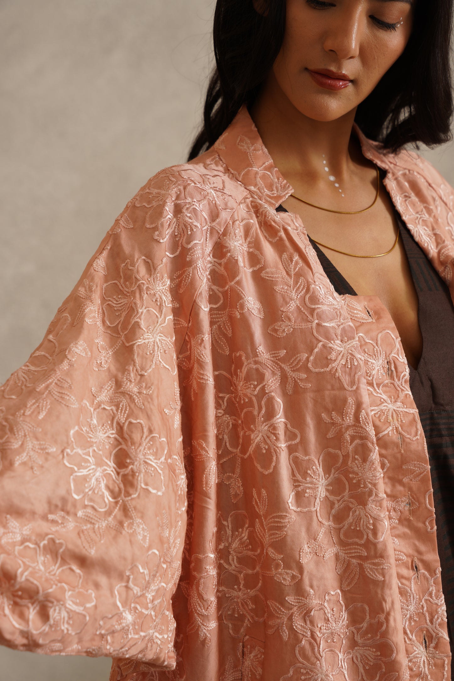 Embrace cape | Salmon Pink